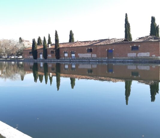 Dársena del Canal de Castilla