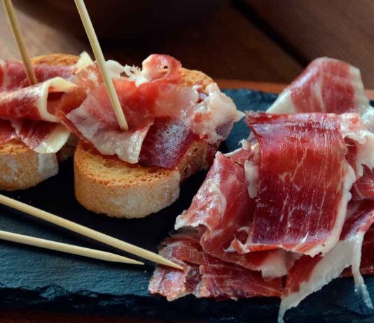 tapas-jamón-tapeo-pinchos-gastronomía-bares