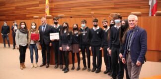 Alumnos del Colegio Santo-Domingo-de-Guzmán-Palencia-certamen-lectura-cortes-cyl-abril-2022