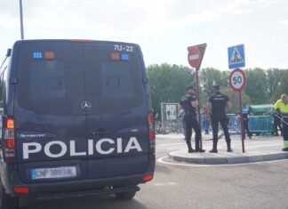 Fiesta ITA 2022 policía nacional furgón