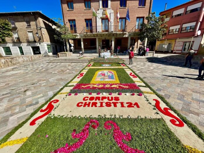 corpus saldaña alfombra