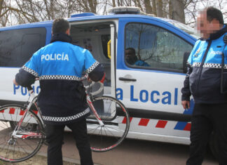 bicicleta pedal policía local