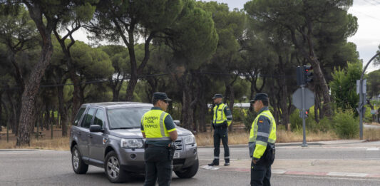 Imagen de archivo: Control de la Guardia Civil de Tráfico. / Eduardo Margareto (ICAL)