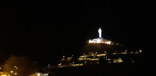 El-Alpe-d'Huez-nocturno-del-Cristo-del-Otero