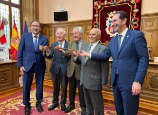 homenaje Constitución Palencia alcaldes