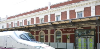 Avant de Palencia. Estación de ferrocarril y tren de Palencia