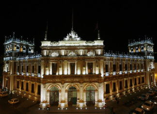 iluminación palacio provincial Hora del Planeta