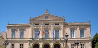 Palencia_-_Plaza_Mayor_ Ayuntamiento