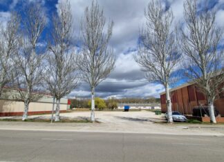 Parcela donde se construirá el nuevo parque de bomberos de Saldaña.