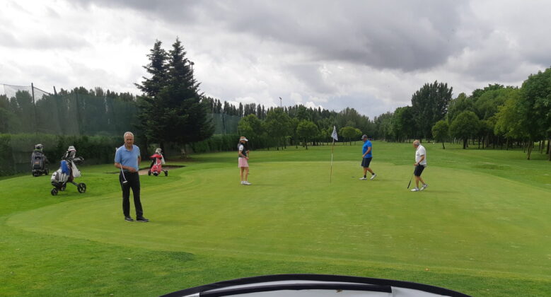 Golf-sobre-cuatro-ruedas-en-Palencia-a