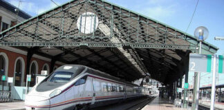 Tren Avant en la estación de Palencia