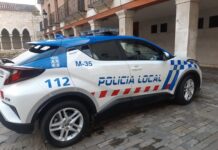 Un vehículo de la Policía Local de Palencia. Óscar Herrero