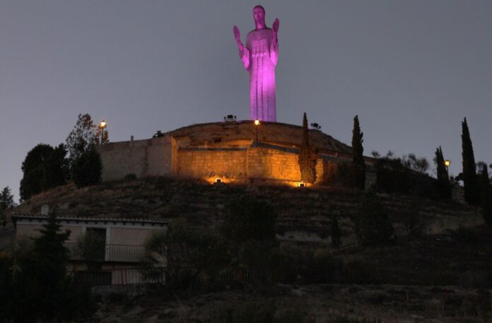Vista del Cristo del Otero, donde se ubica el Centro de Interpretación de Victorio Macho. / ICAL