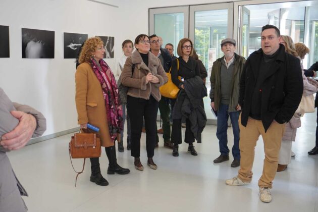 Exposición 'Emociones cercanas. Más allá de las apariencias', organizada por Cocemfe CyL con fotos de Ismael Suárez en el Centro Cultural Lecrác - A. Acitores