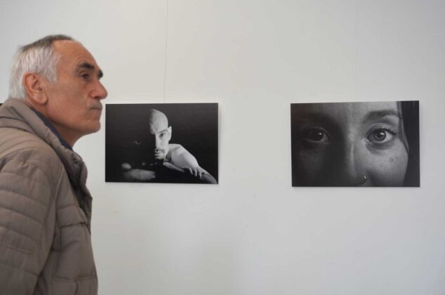 Exposición 'Emociones cercanas. Más allá de las apariencias', organizada por Cocemfe CyL con fotos de Ismael Suárez en el Centro Cultural Lecrác - A. Acitores