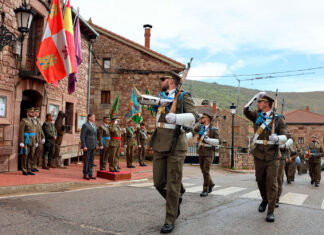 brañosera-homenaje-bandera