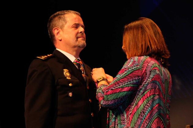 Entrega de la Medalla de Oro de la Ciudad de Palencia a la Policía Nacional