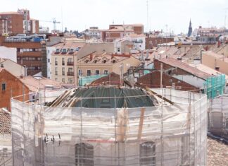 Se desploma la cúpula de la Iglesia de la Vera Cruz en Valladolid sin que haya que lamentar daños personales. / ICAL