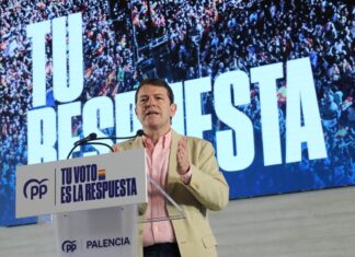 Alfonso Mañueco en su Mitin de campaña de Palencia