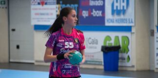 Ainara Robles, jugadora del Club Balonmano Palencia Femenino