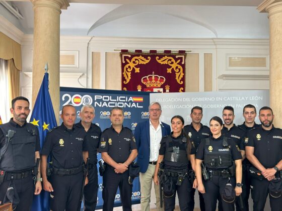 Presentación de los policías en prácticas