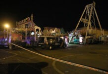 Ambulancias y policía nacional en recinto ferial de Palencia en la pasada noche. / Brágimo (ICAL)