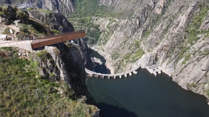 Nuevo-mirador-del-Fraile-en-Aldeadávila.