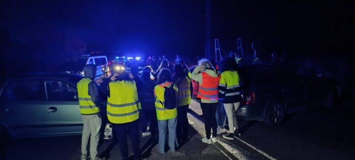 Trabajadores del CTR protestando en la madrugada del domingo