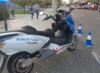 Moto de la Policía Local de Palencia. / Óscar Herrero