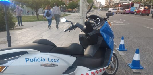 Moto de la Policía Local de Palencia. / Óscar Herrero