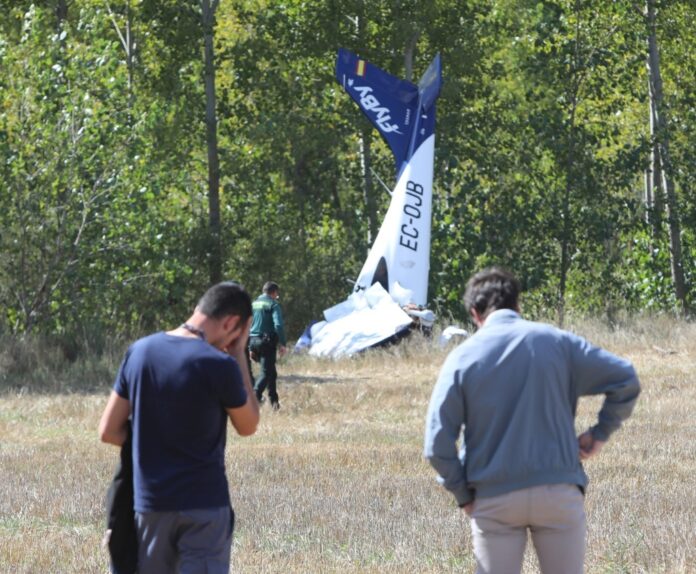 Un fallecido y un herido grave en un accidente de avioneta en Abia de las Torres