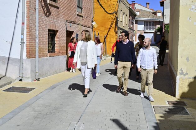 Diputación de Palencia y Ayuntamiento de Villamuriel de Cerrato, visitando las obras en el municipio palentino