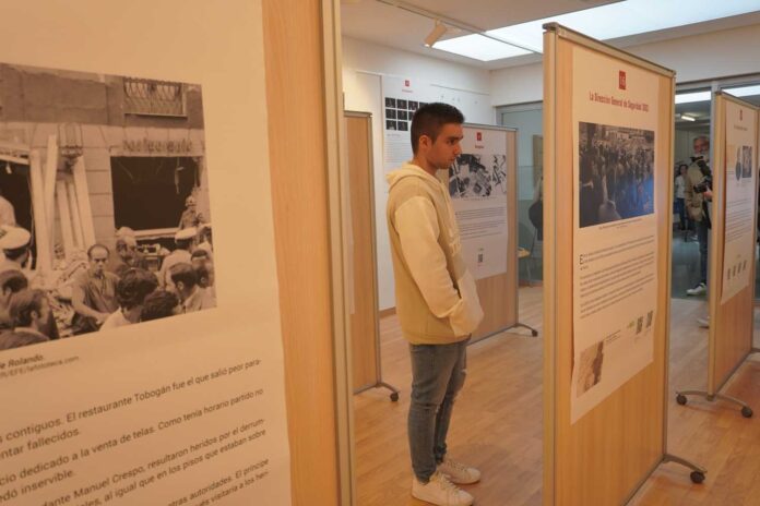 Acto inaugural de la exposición sobre el atentado de ETA en la Cafetería Rolando, que puede visitarse en el Campus de Palencia