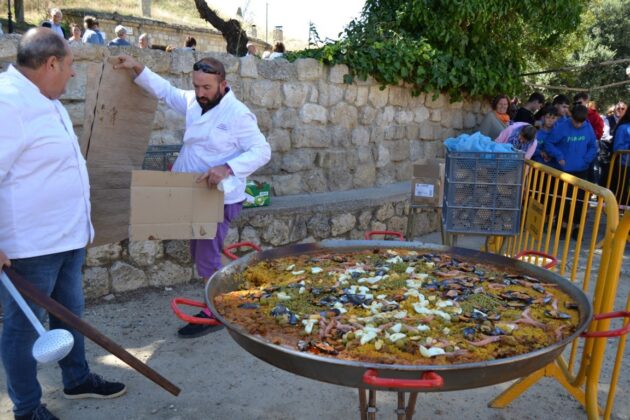 FIESTAS DE ASTUDILLO 2024 - Paellada popular. Marisa Franco.