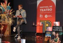 Francisco Fernández, concejal de Cultura, Turismo y Fiestas, presentando el 45 Festival de Teatro Ciudad de Palencia