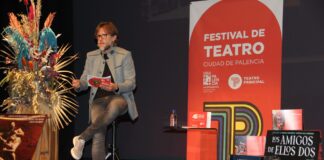 Francisco Fernández, concejal de Cultura, Turismo y Fiestas, presentando el 45 Festival de Teatro Ciudad de Palencia