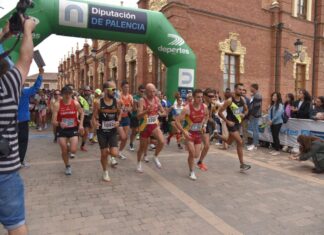 Atletas en los 10.000 de Mariano Haro de Becerril de Campos