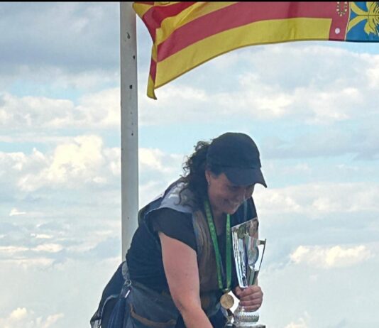 Marta Crespo en el Campeonato de Europa de Blancos a Brazo. Entrega del premio de campeona en Damas