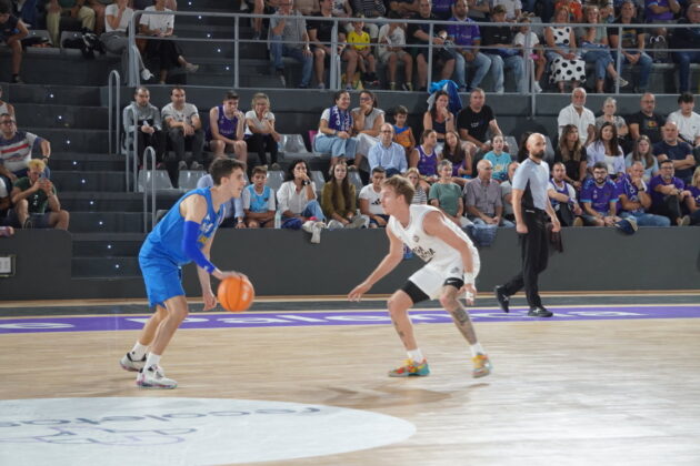 Amistoso Palencia Baloncesto-Oviedo. / Sergio Lozano