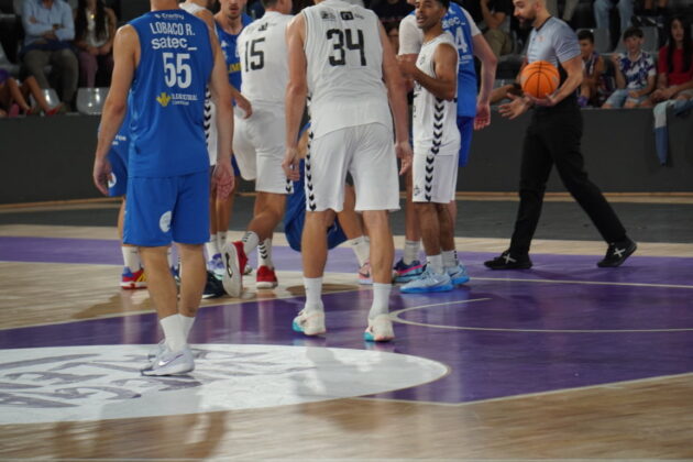 Amistoso Palencia Baloncesto-Oviedo. / Sergio Lozano