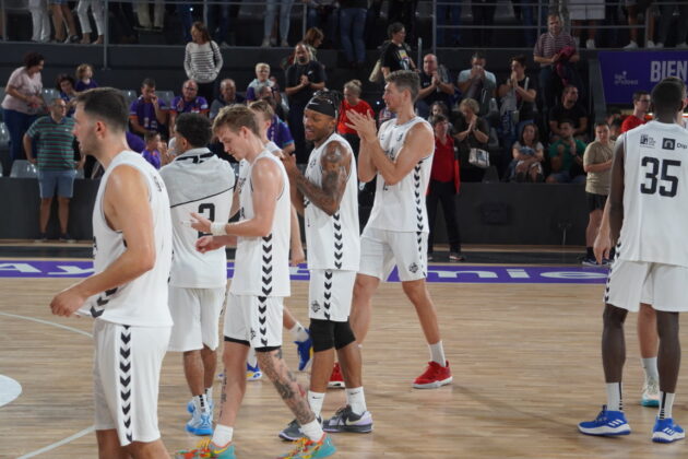 Amistoso Palencia Baloncesto-Oviedo. / Sergio Lozano