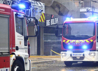 Incendio en una bolera de la calle Soria de la capital burgalesa / ICAL