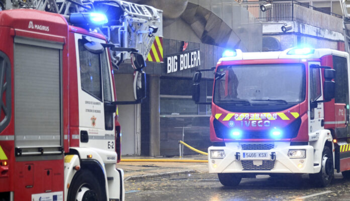 Incendio en una bolera de la calle Soria de la capital burgalesa / ICAL