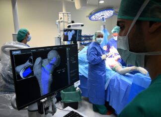 Primera operación quirúrgica con una nueva plataforma robótica en el Hospital Clínico de Valladolid