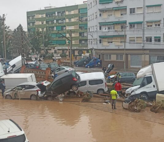 ICAL . Daños causados por la Dana en Valencia. En la imagen la localidad de Benetússer, facilitada por el leonés Rubén, residente en la zona afectada