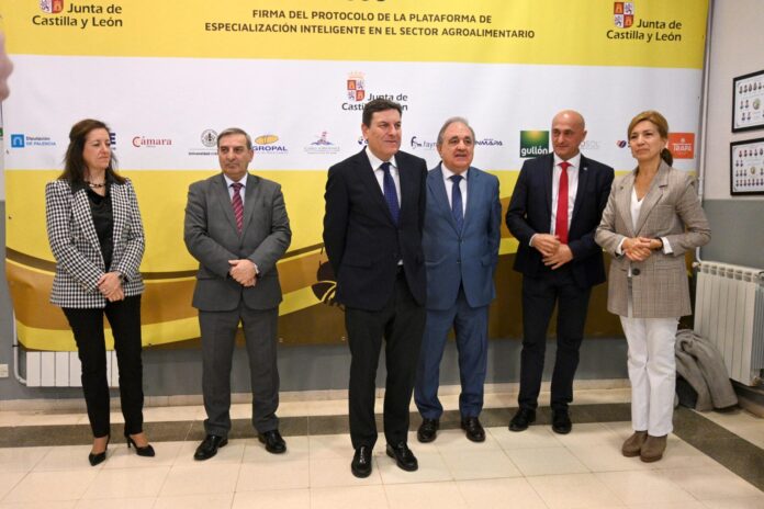 Firma del protocolo de la plataforma de especialización inteligente en el sector agroalimentario. JCYL