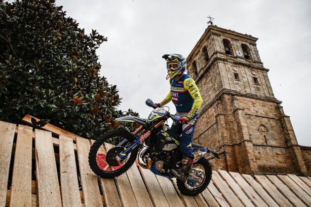 Mario Román, piloto de hard enduro