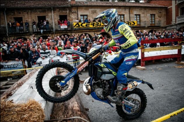 Mario Román, piloto de hard enduro