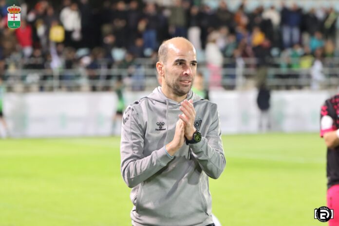 Tuco, entrenador del CD Villamuriel