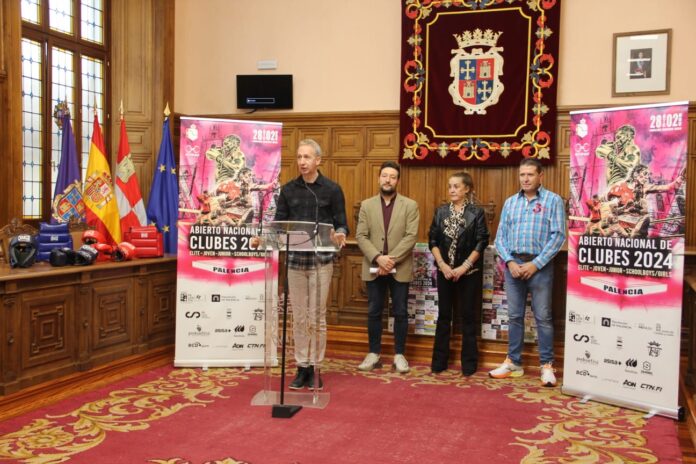 Presentación del Abierto Nacional de Clubes en el Ayuntamiento de Palencia